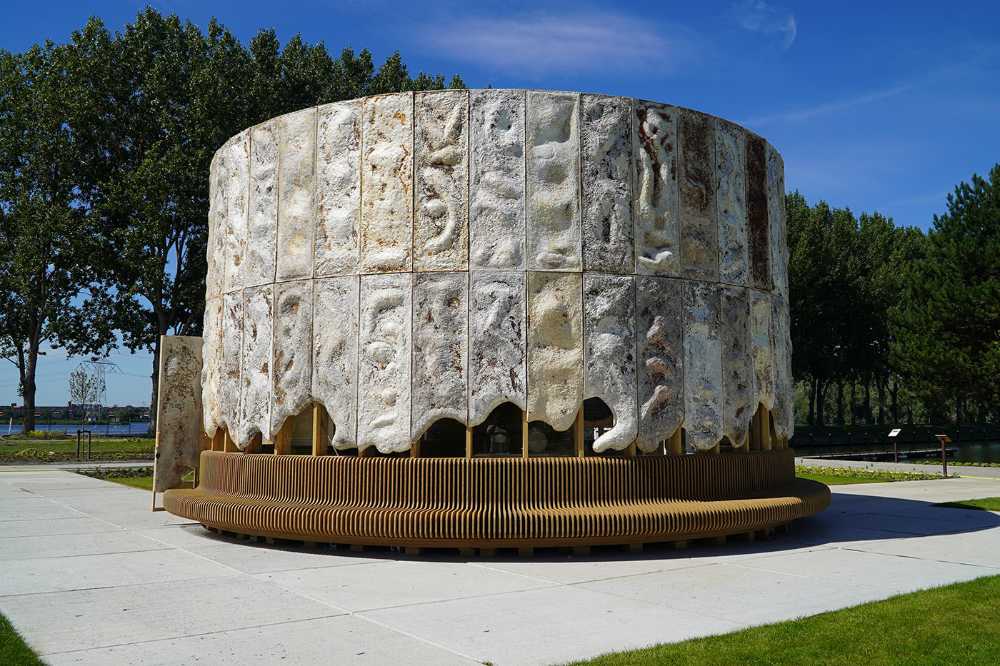 The Growing Pavilion and the new aesthetic of organic materials applied to design