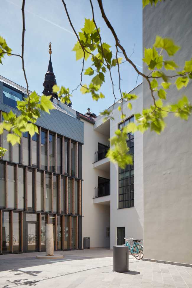 Renovación de un complejo de edificios checo en la calle Štefánikova