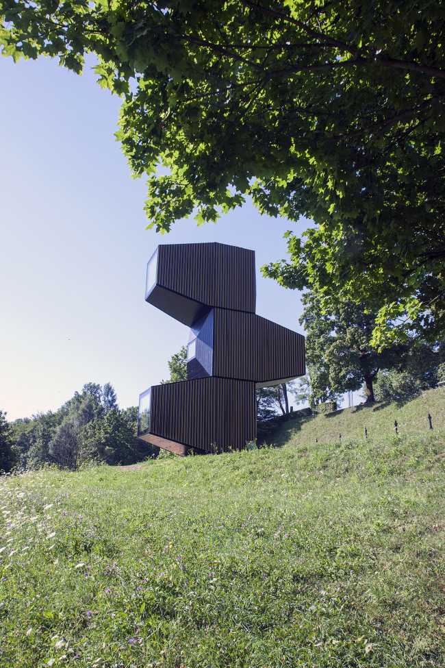 The Wooden Living Unit. A flexible architectural module for living and much more