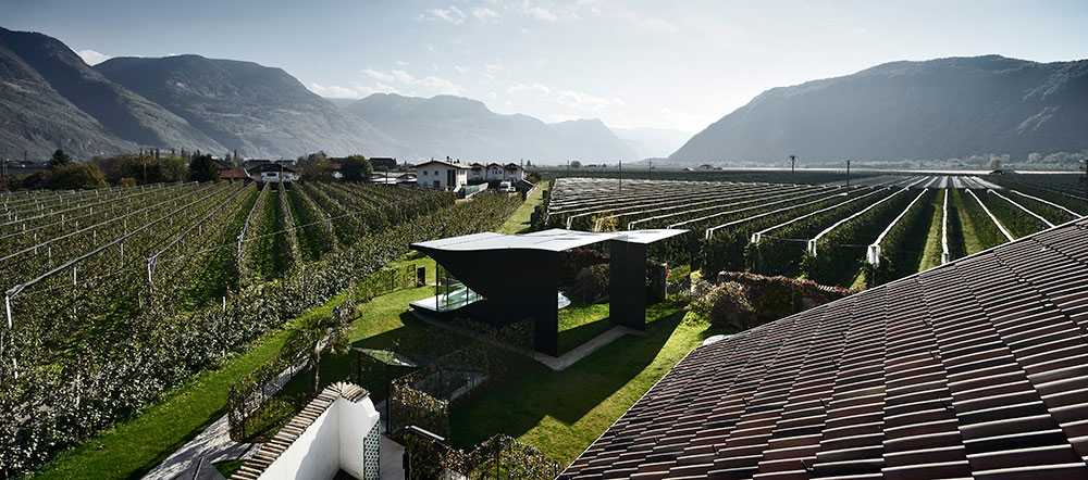 A contemporary and exclusive vacation in South Tyrol's Mirror Houses