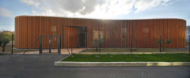 Guardería Terra Membrane. Naturaleza y arquitectura se funden en una forma orgánica