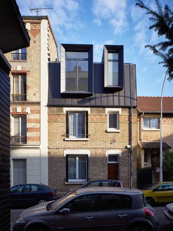 SPINTO (POUSSé) in high rise. An extension of a family home for more intimacy and comfort