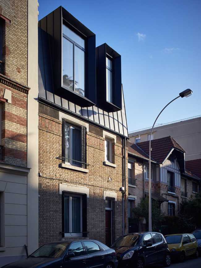 SPINTO (POUSSé) in high rise. An extension of a family home for more intimacy and comfort