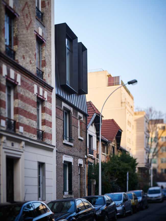 SPINTO (POUSSé) in high rise. An extension of a family home for more intimacy and comfort