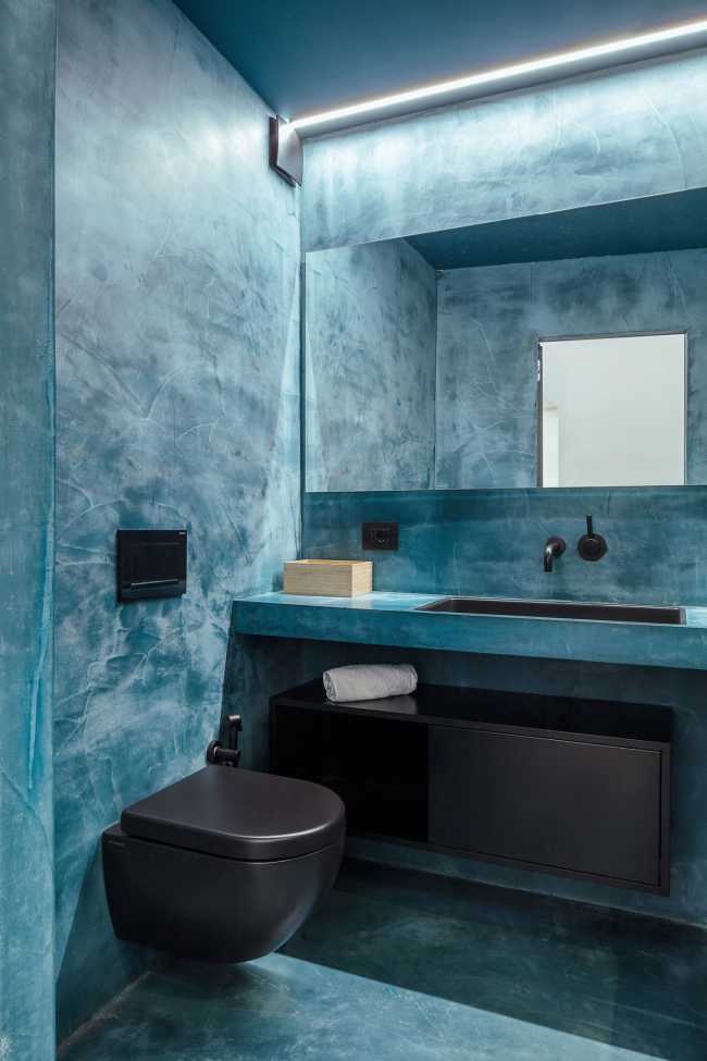 Casa tre Prismi. Gioco di matriosche spaziali in una progressione di intimità e inattesi punti di vista