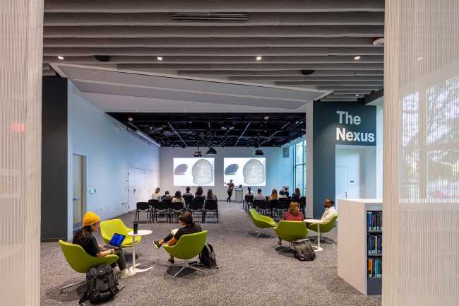 Reconception de la bibliothèque Hayden au MIT. Un espace d'apprentissage dynamique et inclusif.