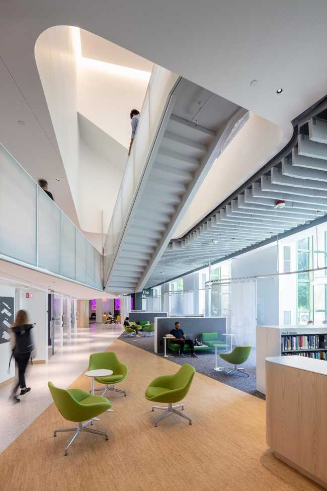 Reconception de la bibliothèque Hayden au MIT. Un espace d'apprentissage dynamique et inclusif.