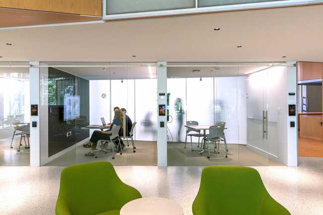 Reconception de la bibliothèque Hayden au MIT. Un espace d'apprentissage dynamique et inclusif.