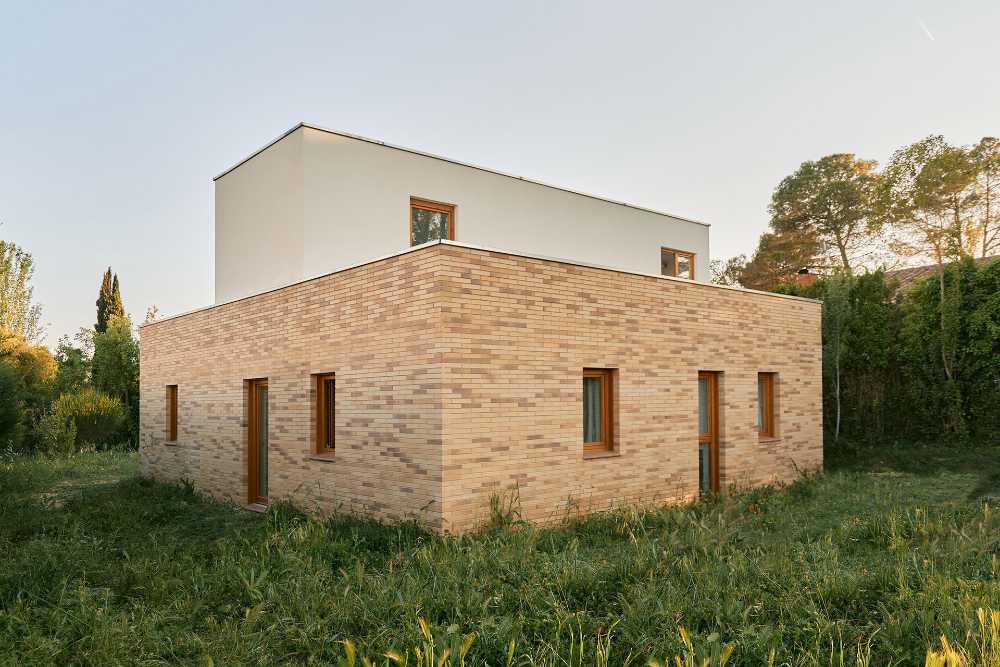 Maison dans le massif du Garraf. Stratégies bioclimatiques pour une maison à consommation zéro