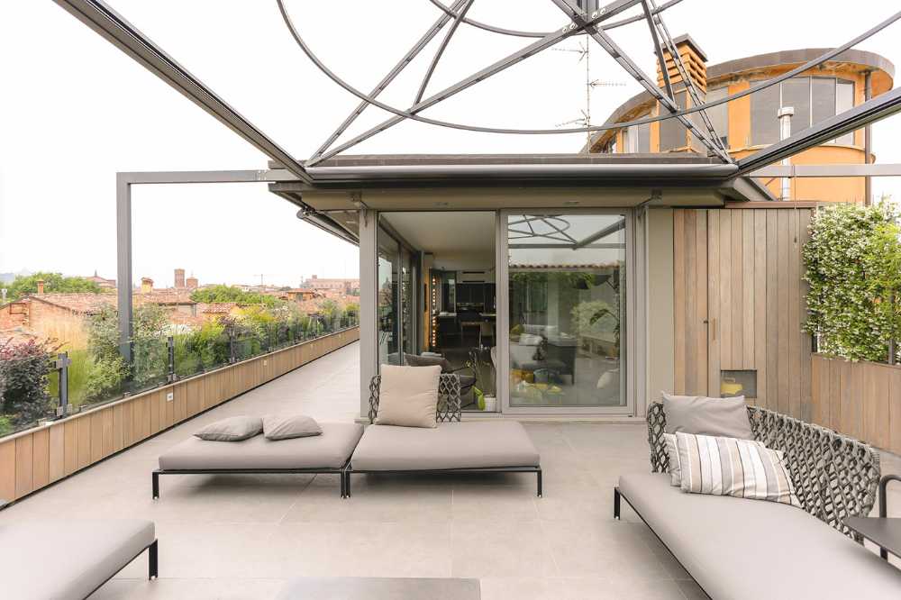 The penthouse unit with the city inside. An extroverted penthouse in a ...