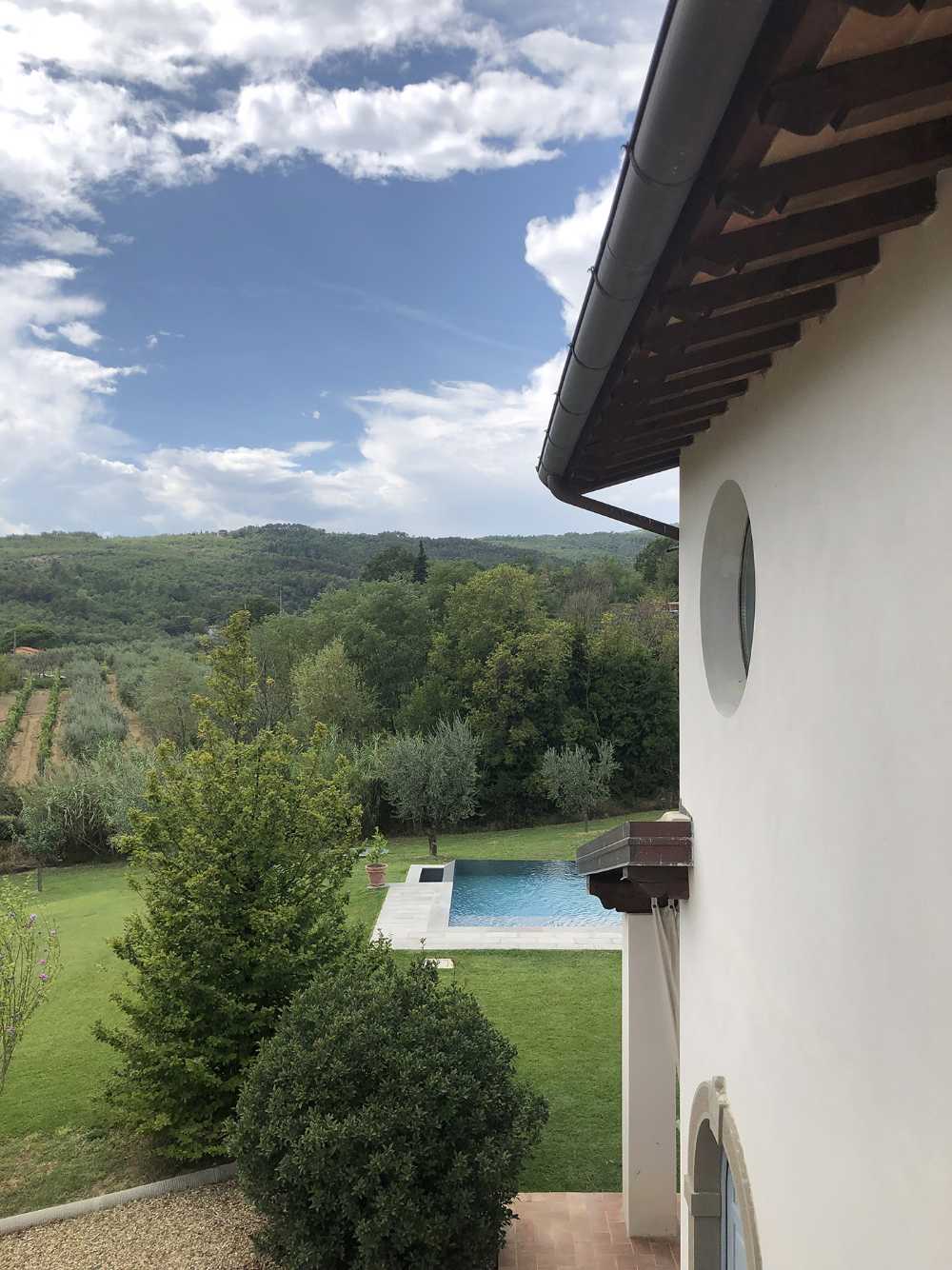 Lavande en Valdarno. La rénovation de deux unités résidentielles dans la campagne toscane