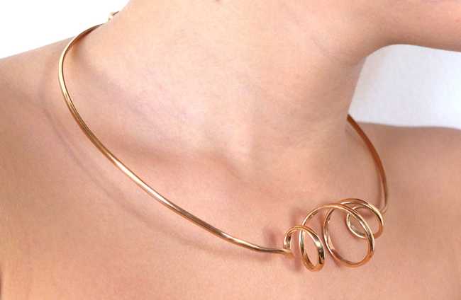 Bouclè contains absence and becomes form. Synthesis of design and craftsmanship