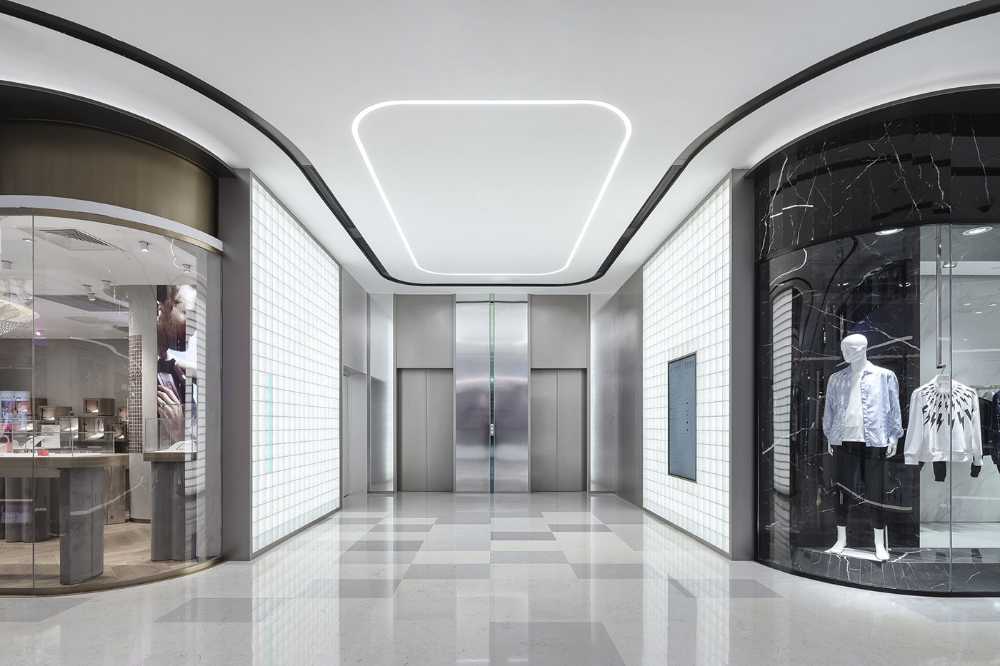 Historic shopping center integrated into the urban fabric with new