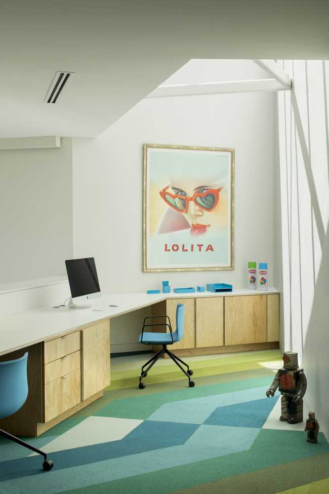 Fondation NM Bodecker. Un mélange dynamique d'espaces pour la communauté créative à l'intérieur d'entrepôts des années 1950