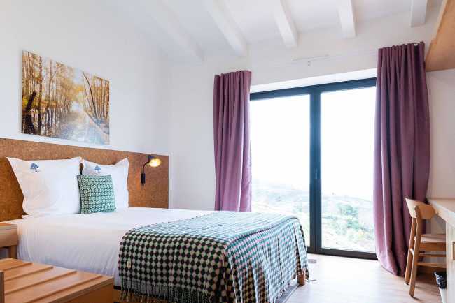 Buscando un equilibrio entre cuerpo y mente en el centro New Life Portugal, inmerso en una reserva natural