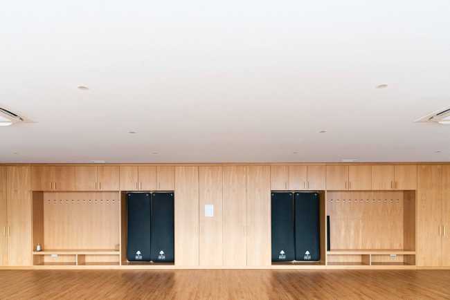 Buscando un equilibrio entre cuerpo y mente en el centro New Life Portugal, inmerso en una reserva natural