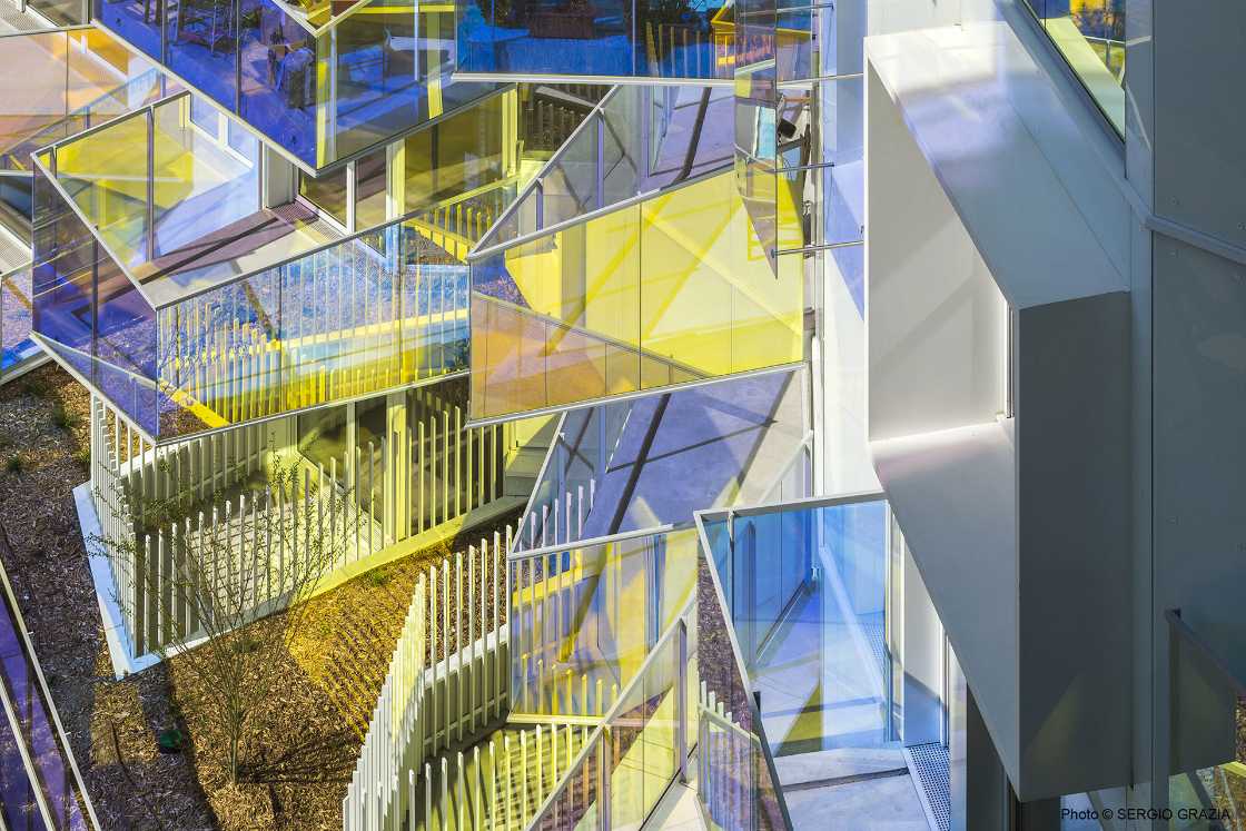 Fulton Project in Paris. Social housing units, shops, and the landscaped heart of the island