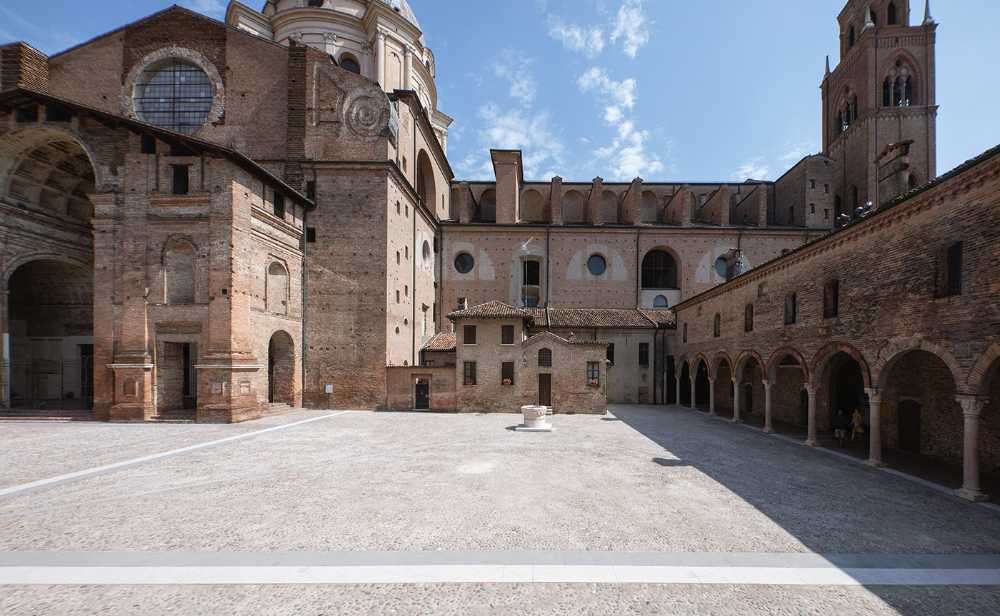 Restyling of Piazza Leon Battista Alberti in Mantua. A new unified perception to read the signs of time
