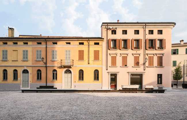 Restyling de la Plaza Leon Battista Alberti en Mantua. Una nueva percepción unitaria para leer los signos del tiempo