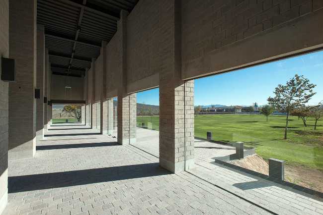 Viñedo De Coté in Mexico combines production and hospitality by harnessing the site's configuration