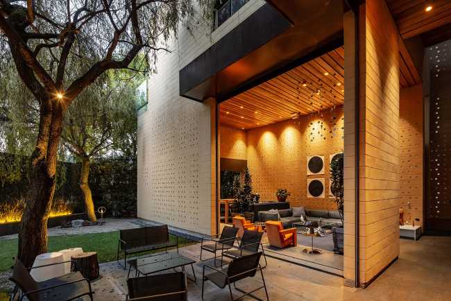 Casa Tierra. Architettura a km 0 ad elevate prestazioni energetiche