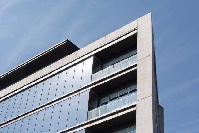 Torre Lev. A corporate and commercial building with a linear aesthetic and the best available technology