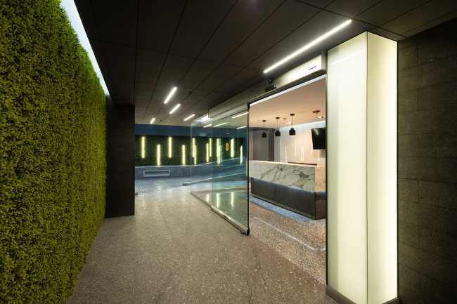 Torre Lev. A corporate and commercial building with a linear aesthetic and the best available technology