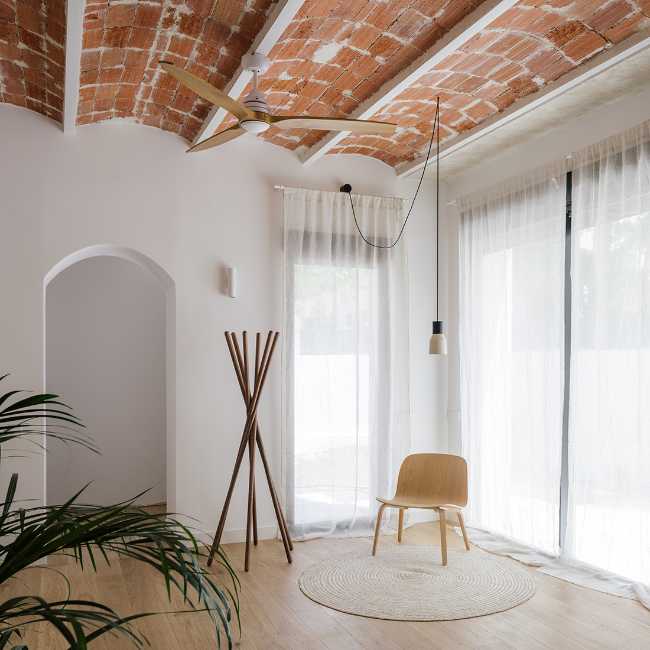 La arquitectura se desnuda y revela la belleza del pasado en Casa Cientoonce