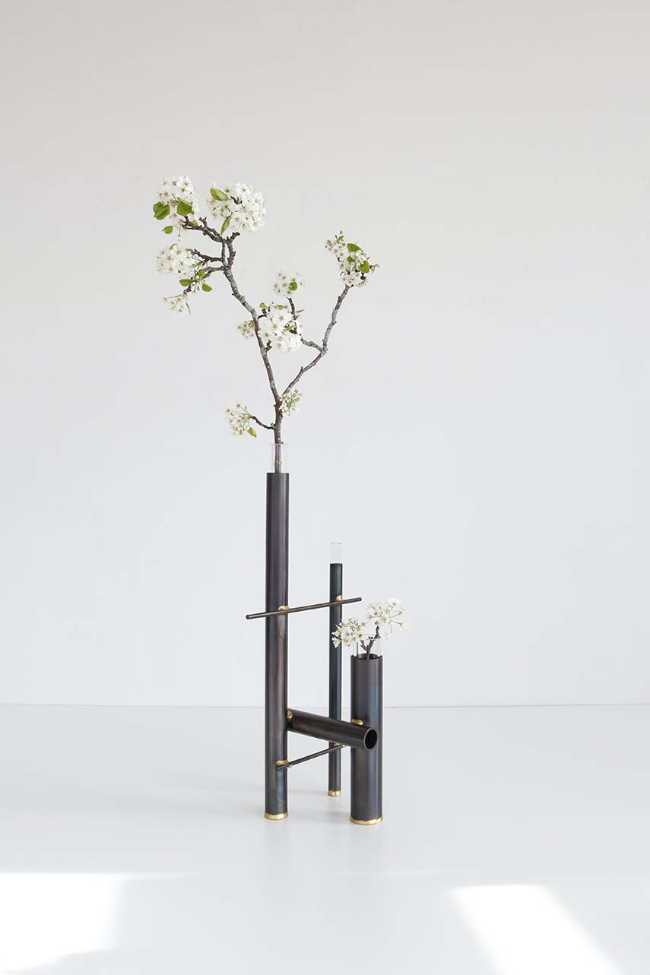 Lawless Vase for endless personalized configurations