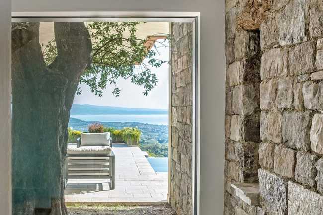 Villa Ulivo. Architettura contemporanea, paesaggio e tradizioni in perfetto equilibrio