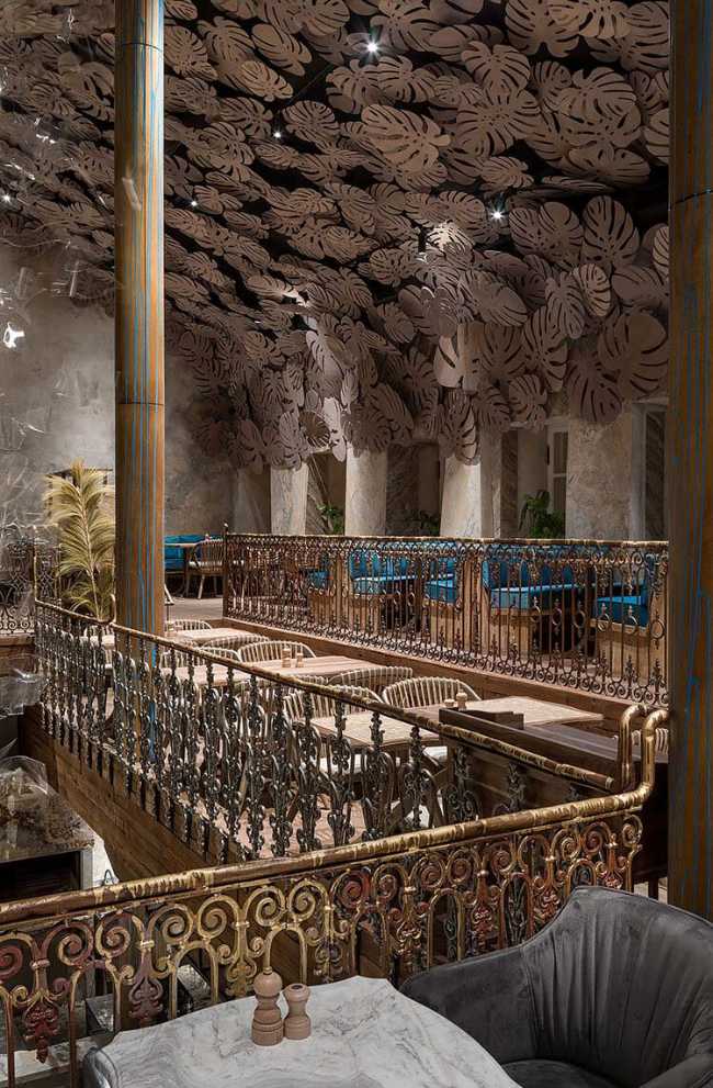 Diseño de interiores donde cada elemento coexiste en armonía. El restaurante Nikos en Odessa