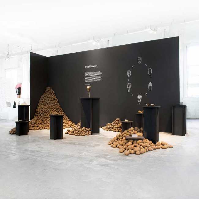 Peel Saver. An eco-friendly street food packaging made from potato peels