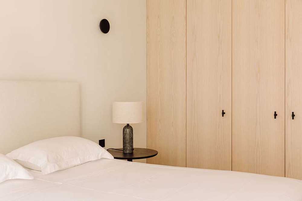 Intimate and personalized tones in Apartment AP for maximum comfort