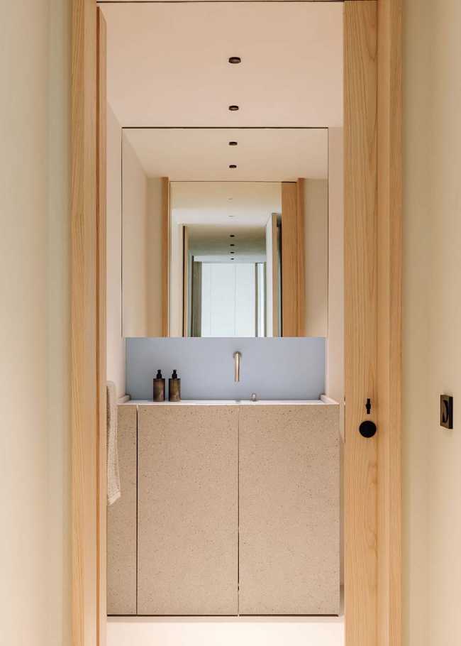 Intimate and personalized tones in Apartment AP for maximum comfort