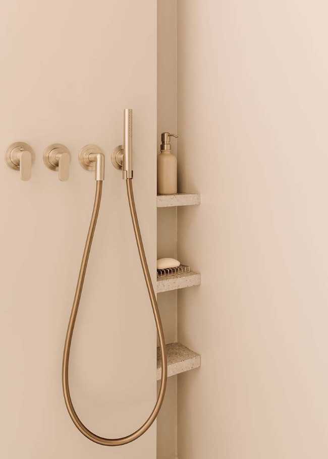 Intimate and personalized tones in Apartment AP for maximum comfort