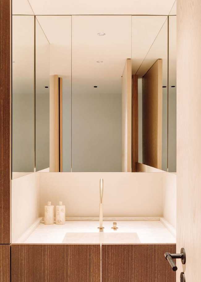 Intimate and personalized tones in Apartment AP for maximum comfort