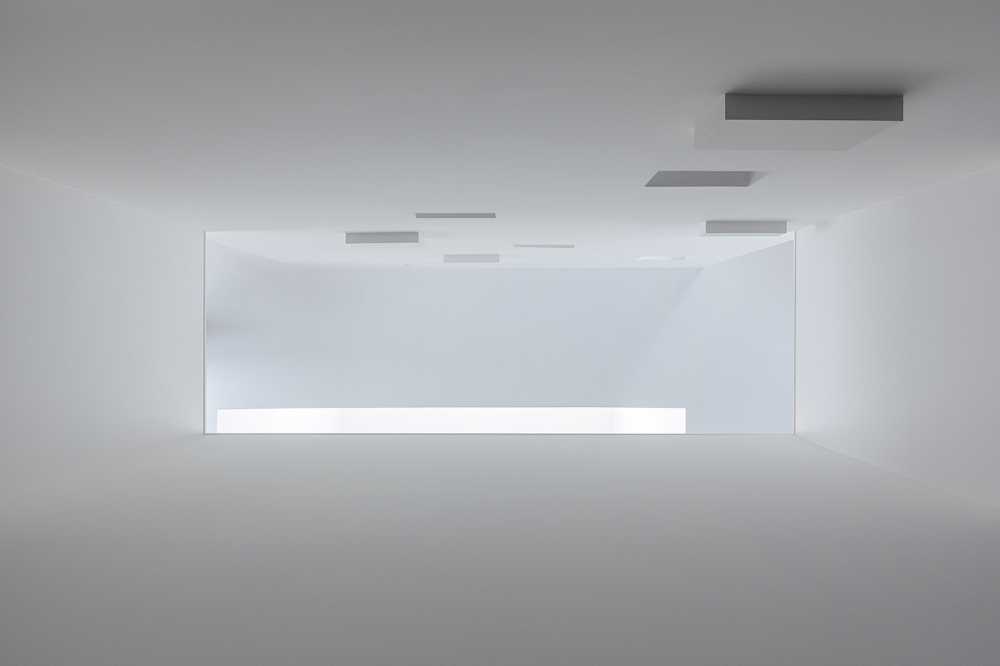 Formal simplicity of Albers House as a remedy to a cluttered environment: an example of a home that inspires optimism