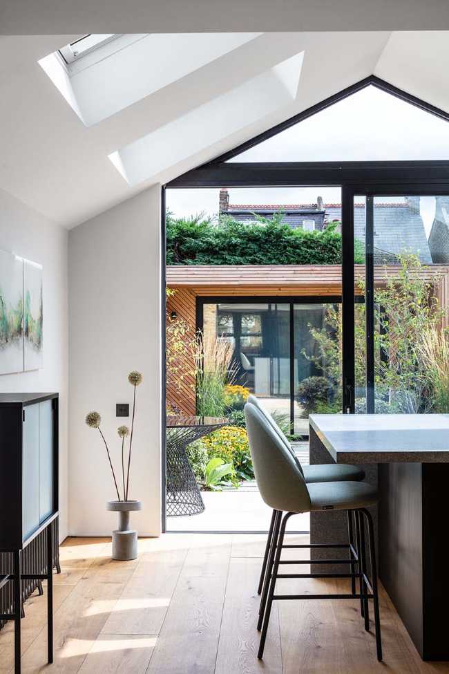 Renovation of a Victorian Townhouse in Wimbledon. Targeted interventions for a comprehensive impact