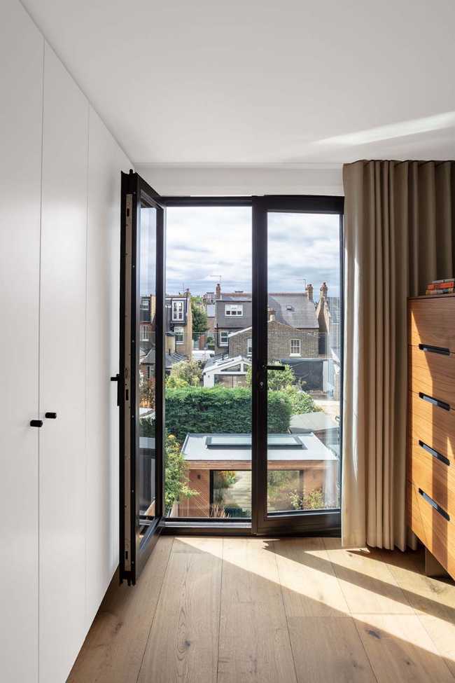 Renovation of a Victorian Townhouse in Wimbledon. Targeted interventions for a comprehensive impact