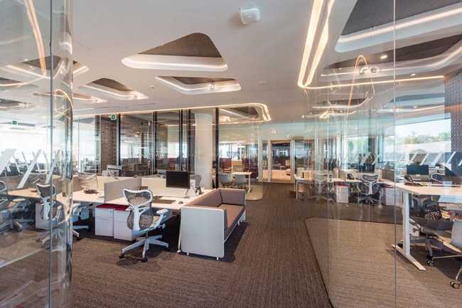 Oficinas de Cushman & Wakefield en Ciudad de México. Un mar de diseño en un interior fluido y dinámico