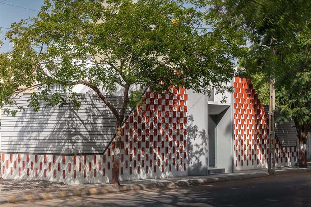 The temporary Business Centrum Sales Pavilion draws inspiration from the natural features of its surroundings
