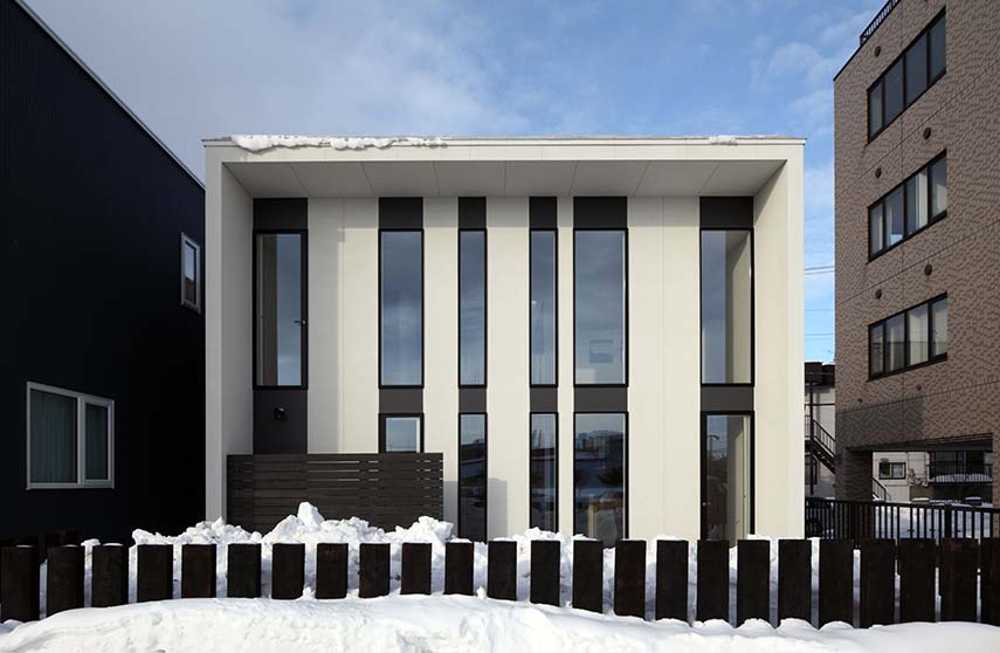 Air, light, and privacy for the inhabitants of the Breeze Box residence