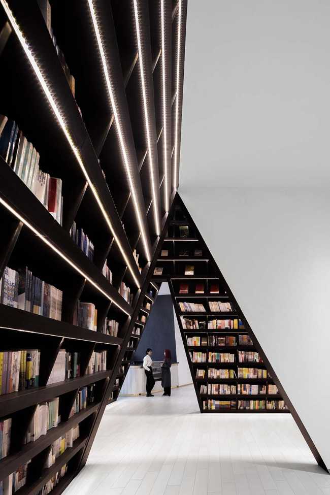 Taiyuan FAB Cinema and Zhongshuge Bookstore. A cross-brand project for the rebirth of film and book culture