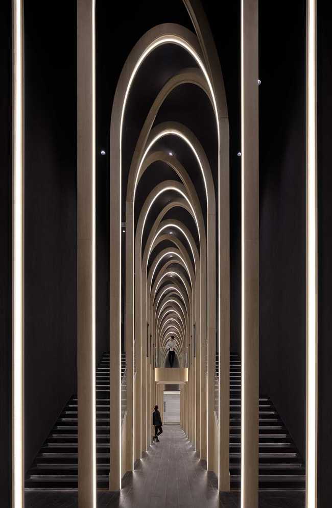 Taiyuan FAB Cinema and Zhongshuge Bookstore. A cross-brand project for the rebirth of film and book culture