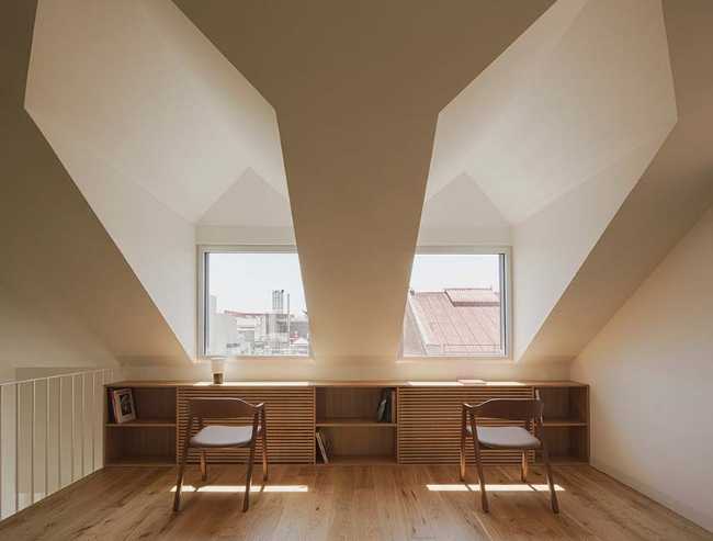 Duplex en las Salesas. La curva y el borde para transformar antiguas oficinas en vivienda