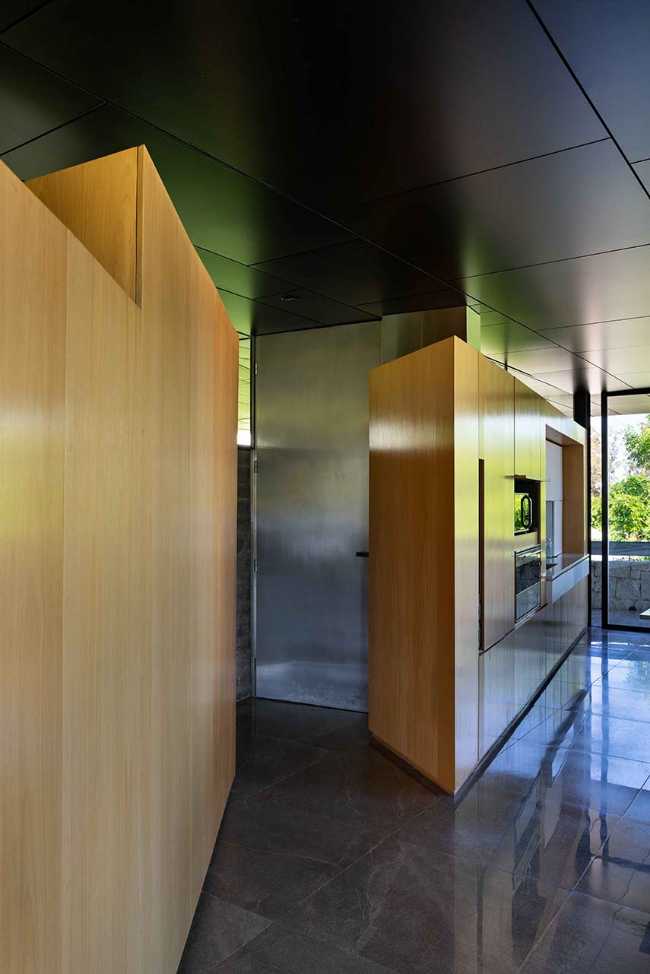 House 388 where the functions of living are free and interconnected: staying and moving, inside and outside