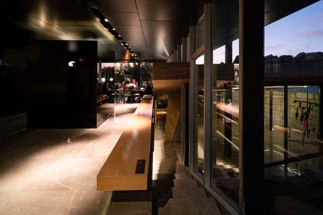 House 388 where the functions of living are free and interconnected: staying and moving, inside and outside