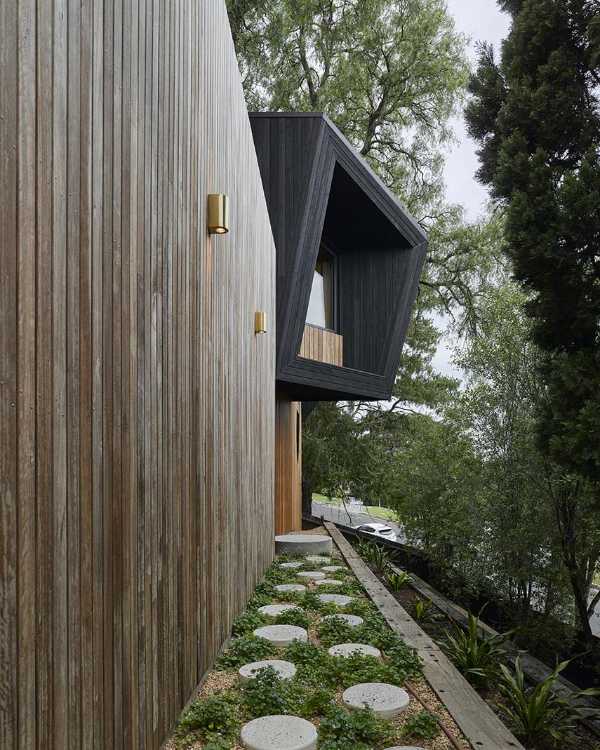 Pepper Tree Passive House. A cozy and sustainable home office extension
