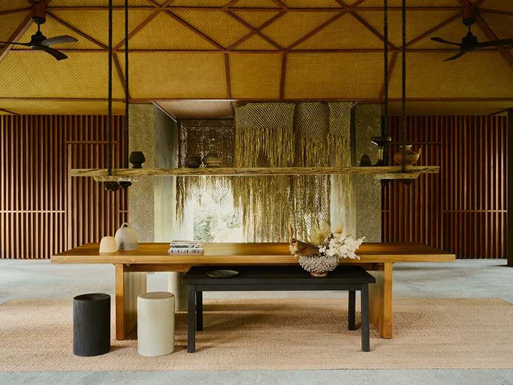 Lost Lindenberg. El valor de hospedarse cerca del océano salvaje, de abrazar el surf y satisfacer la necesidad de urbanidad en medio de la jungla