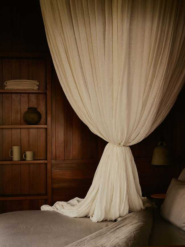 Lost Lindenberg. El valor de hospedarse cerca del océano salvaje, de abrazar el surf y satisfacer la necesidad de urbanidad en medio de la jungla